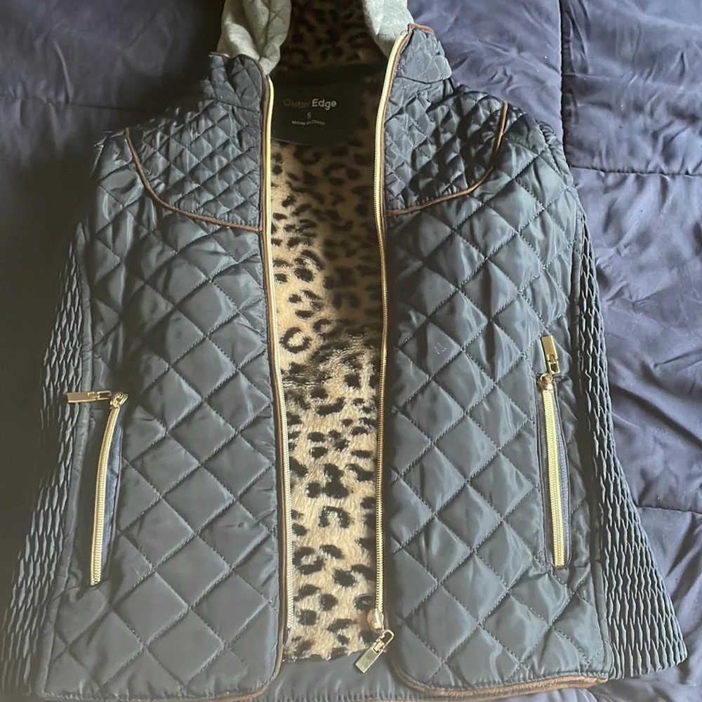 Beautiful Jacket - Picture 6 of 6
